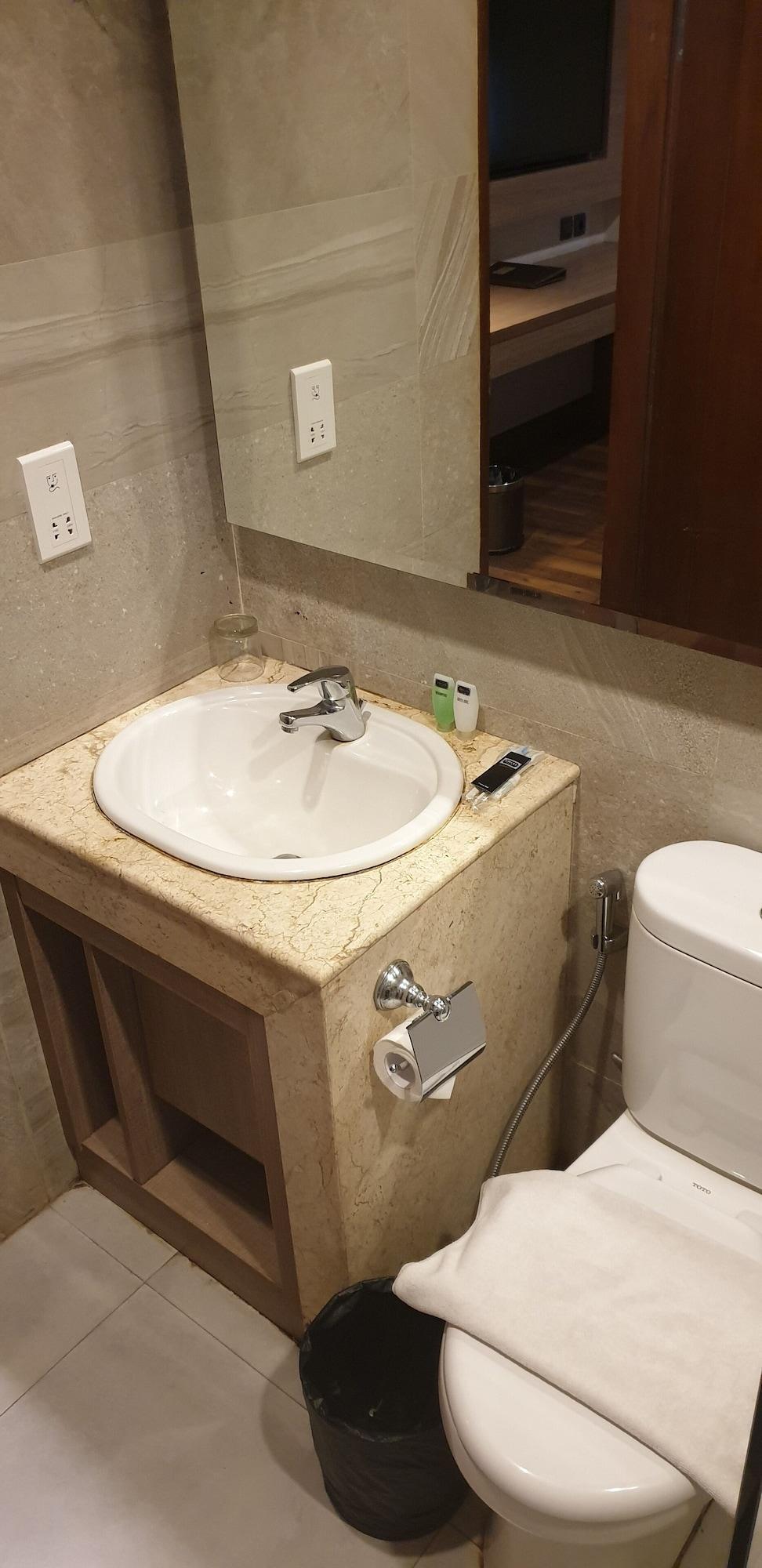 Rivoli Hotel Jakarta Luaran gambar