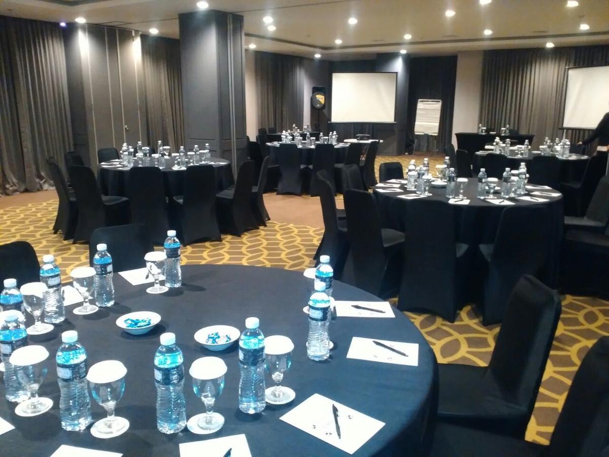 Rivoli Hotel Jakarta Luaran gambar