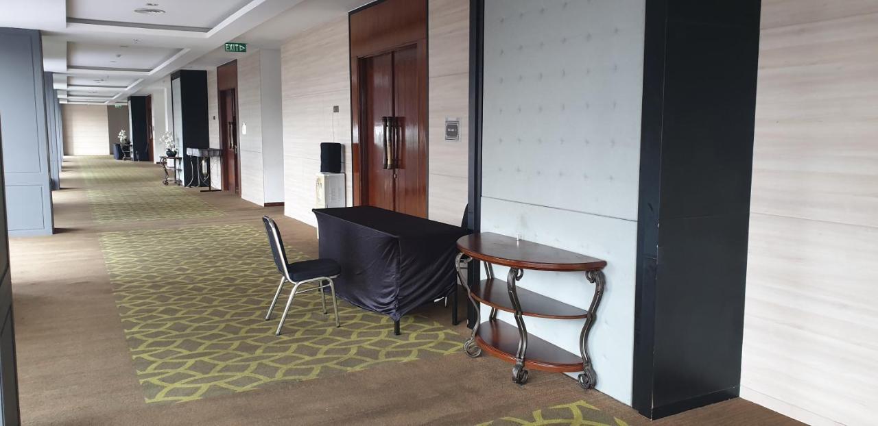 Rivoli Hotel Jakarta Luaran gambar